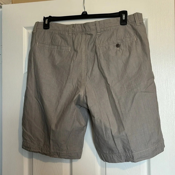 Club Room men’s blue and white striped shorts size 36 - Picture 5 of 7